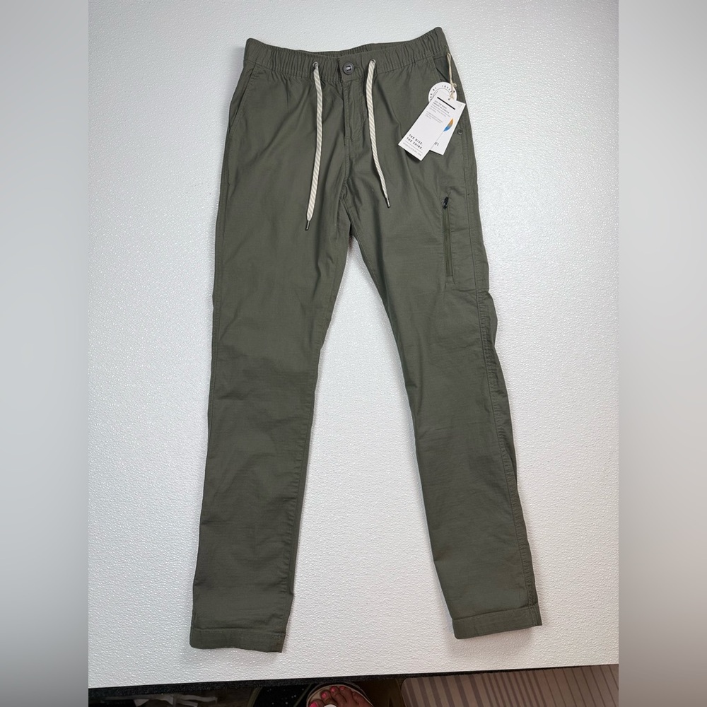 NWT ✨ Vuori Women’s Ripstop Pants - Long VW401-L Army Green Size Small